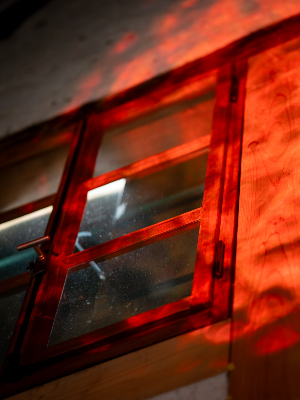 Rotes Licht im Dachstuhl